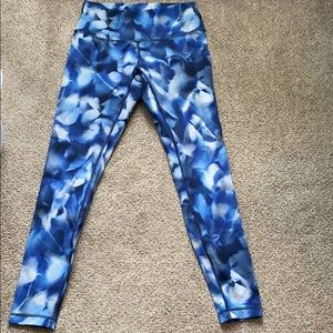 Blue and white tie dye leggings